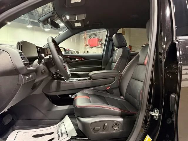 New 2027 Chevrolet Traverse RS w/ LPO, Floor Liner Package AWD/4WD image 5