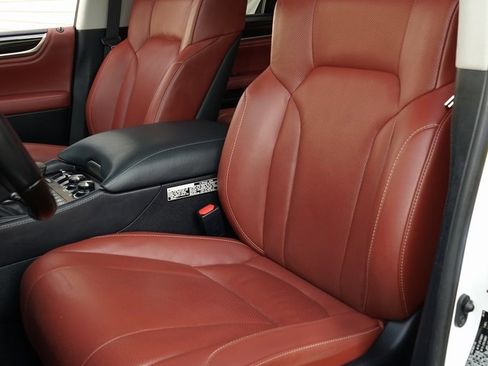 Used 2019 Lexus LX 570 570 image 9