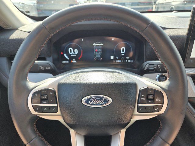 Used 2025 Ford Explorer Active RWD image 20
