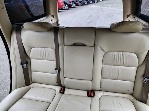 Used 2008 Volvo XC70 3.2 image 24