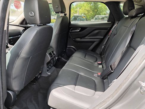 Used 2019 Jaguar F-PACE AWD/4WD image 35