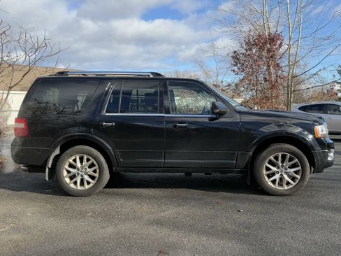 Used 2017 Ford Expedition Limited w/ Equipment Group 301A image 7