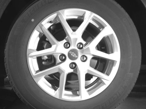 Used 2023 Chevrolet Equinox LT FWD image 11