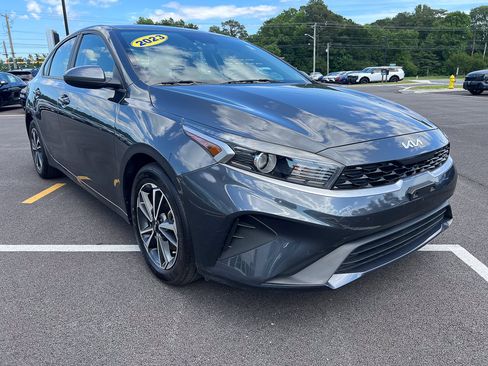 Used 2023 Kia Forte LXS FWD image 8