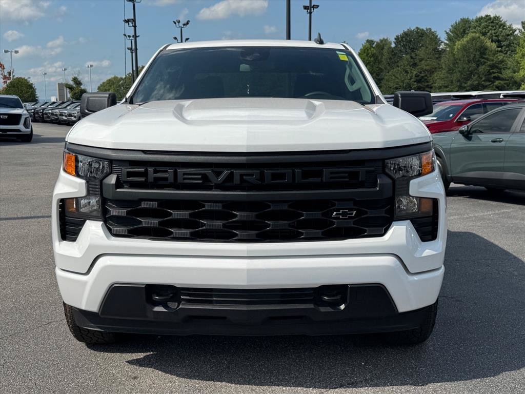 Used 2026 Chevrolet Silverado 1500 Custom w/ Turbomax Blackout Package AWD/4WD image 8
