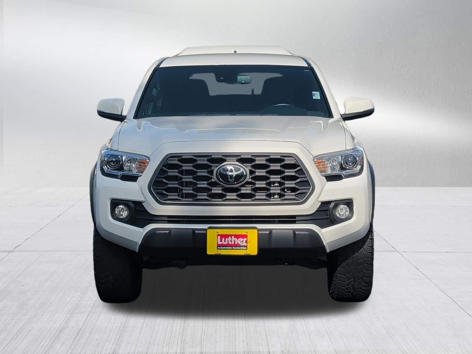 Used 2022 Toyota Tacoma TRD Off-Road w/ Technology Package AWD/4WD image 2