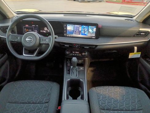 New 2026 Nissan Kicks SV image 7