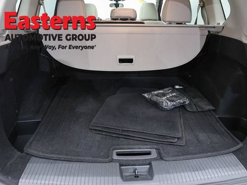 Used 2023 Nissan Rogue SV w/ SV Premium Package AWD/4WD image 9