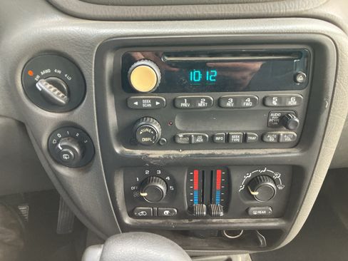 Used 2004 Chevrolet TrailBlazer LS AWD/4WD image 16