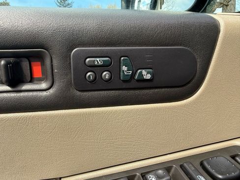 Used 2003 HUMMER H2 w/ Preferred Equipment Group image 19
