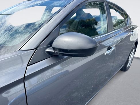 Certified 2025 Nissan Altima 2.5 S FWD image 12