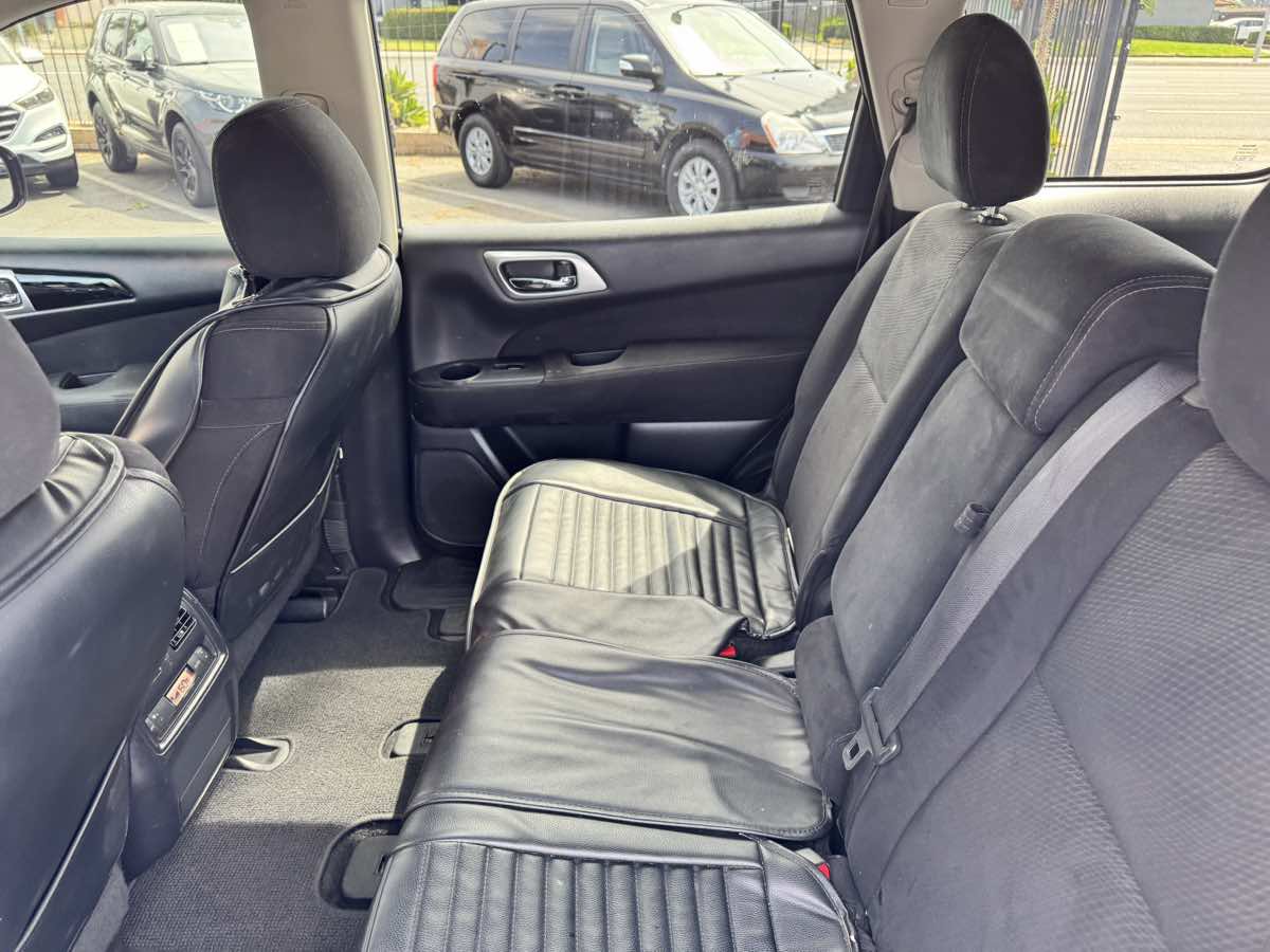 Used 2016 Nissan Pathfinder S FWD image 31