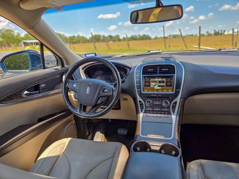 Used 2018 Lincoln MKX Reserve image 9