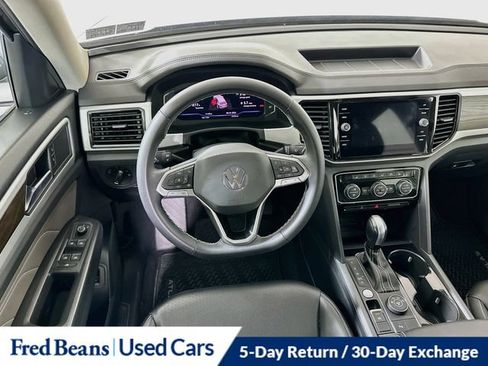 Used 2023 Volkswagen Atlas SE w/ Black Wheel Package AWD/4WD image 28