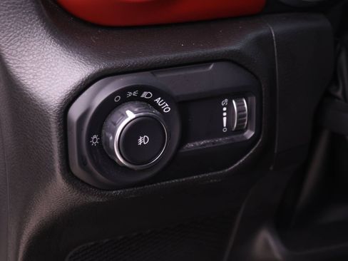 Used 2023 Jeep Wrangler Rubicon w/ Safety Group AWD/4WD image 14