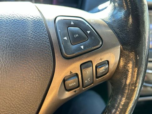 Used 2011 Lincoln MKX AWD w/ Sight & Sound Pkg image 20