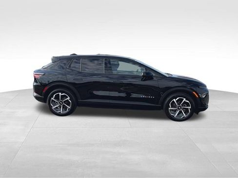 Certified 2025 Chevrolet Equinox EV LT FWD image 12