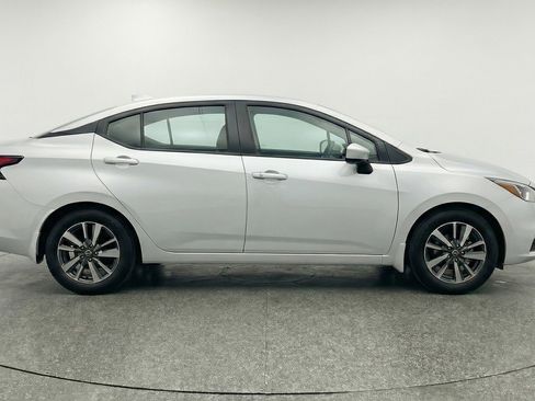 Used 2025 Nissan Versa SV FWD image 11