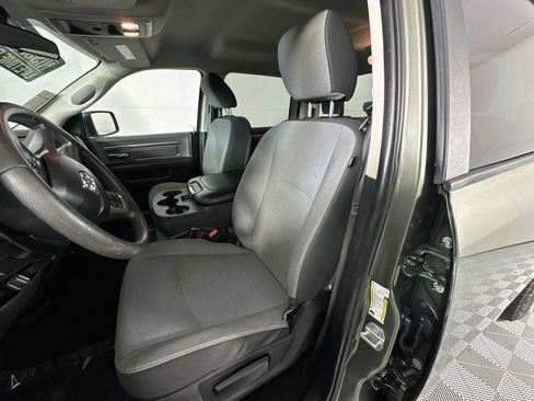 Used 2021 RAM 1500 Classic SLT AWD/4WD image 11