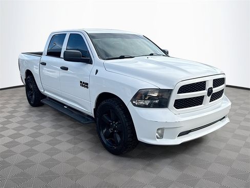 Used 2018 RAM 1500 Express w/ Express Value Package image 4