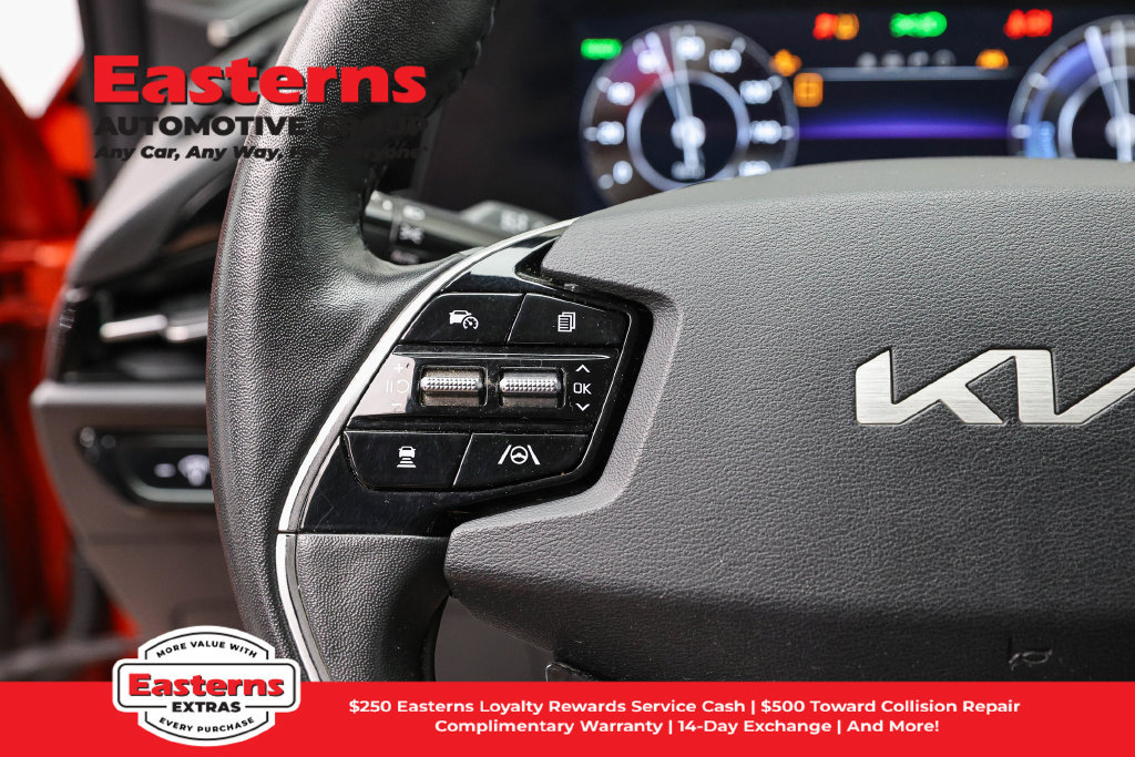 Used 2023 Kia Niro Wind w/ Wind Preserve Package FWD image 16