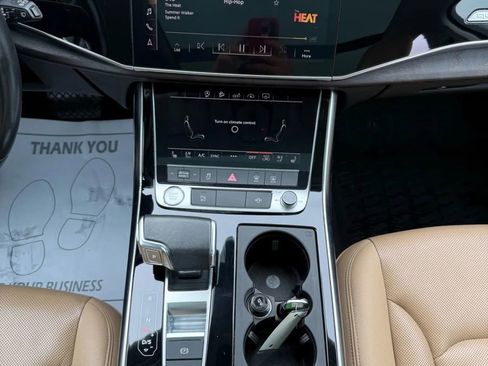 Used 2020 Audi Q7 3.0T Premium Plus w/ Premium Plus Package image 28
