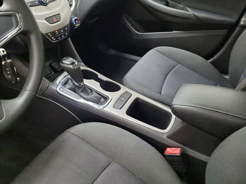 Used 2018 Chevrolet Cruze LS FWD image 26