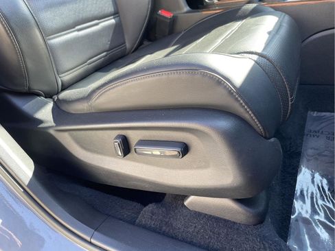 Used 2022 Honda CR-V Touring image 19