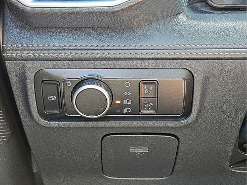 Used 2024 Ford Mustang Premium image 20