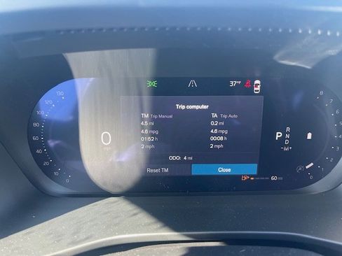 New 2026 Volvo XC40 B5 Ultra w/ Climate Package AWD/4WD image 14