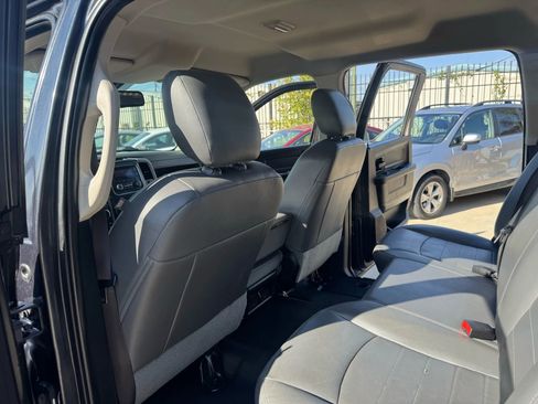 Used 2016 RAM 1500 Tradesman image 31