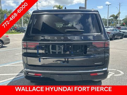 Used 2024 Jeep Wagoneer Series II w/ Flexible Seating Group AWD/4WD image 7