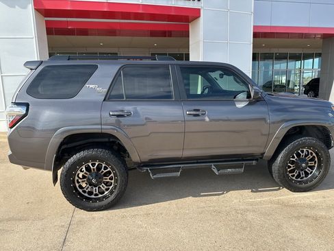 Used 2021 Toyota 4Runner TRD Off-Road image 9