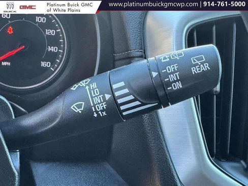 Used 2024 GMC Terrain SLE w/ Driver Convenience Package image 24