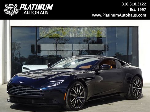 Used 2021 Aston Martin DB11 Coupe image 1