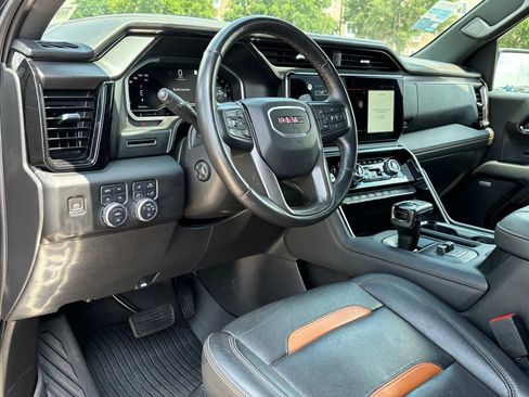 Used 2022 GMC Sierra 1500 AT4 w/ AT4 Preferred Package AWD/4WD image 11