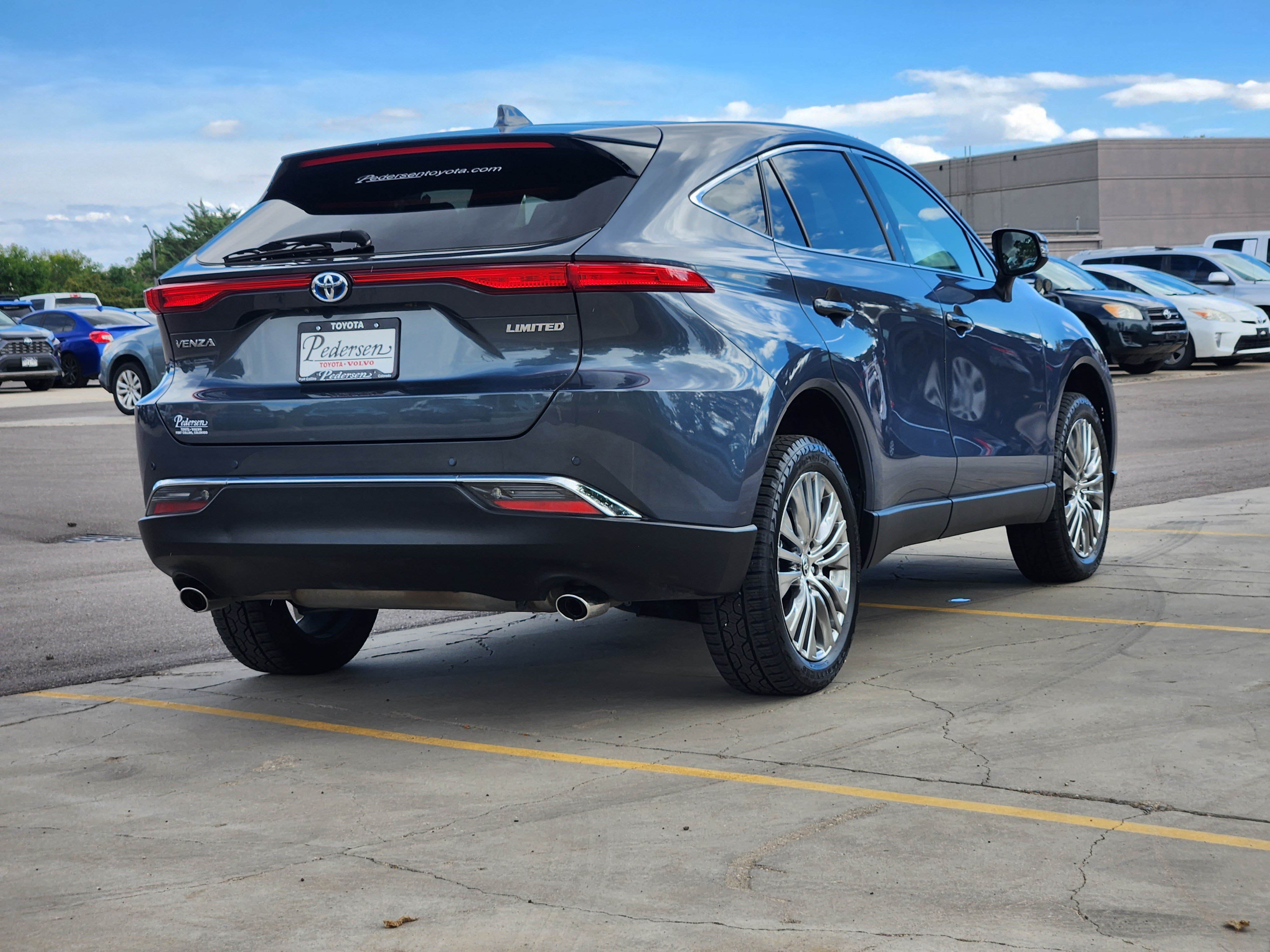 Certified 2023 Toyota Venza Limited AWD/4WD image 3