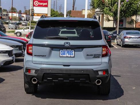 Used 2024 Honda Passport Black Edition image 10