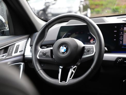 Used 2025 BMW X1 xDrive28i w/ Premium Package AWD/4WD image 18