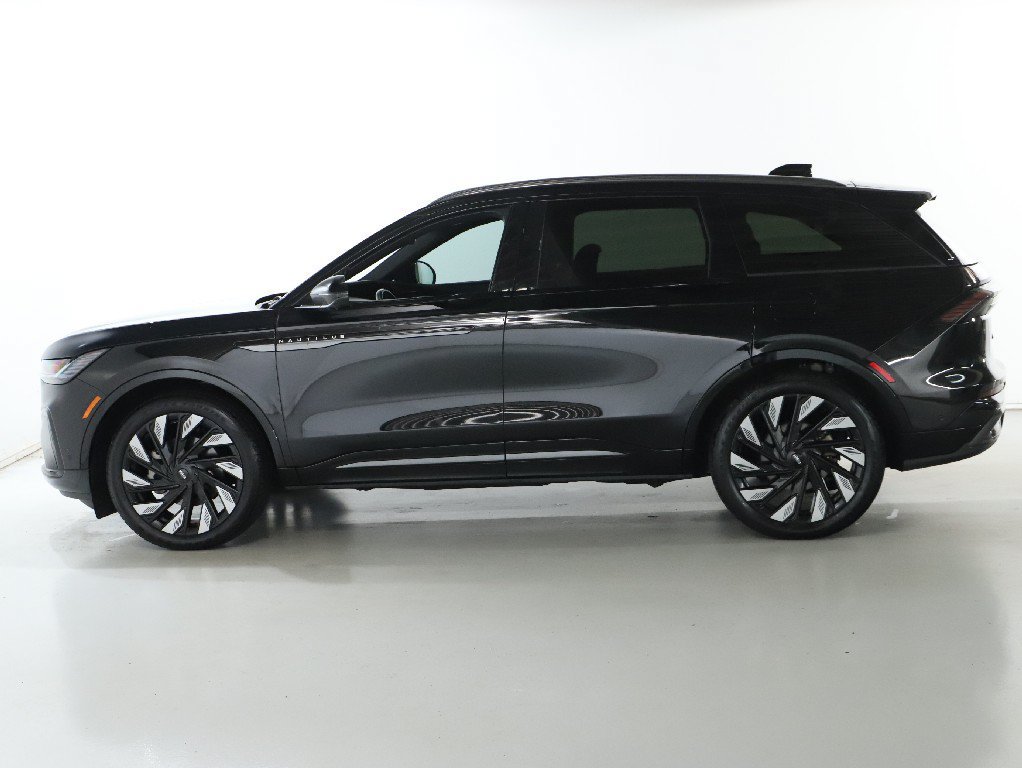 Certified 2024 Lincoln Nautilus Reserve w/ Equipment Group 202A AWD/4WD image 38
