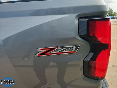 Used 2025 Chevrolet Colorado Z71 AWD/4WD image 7