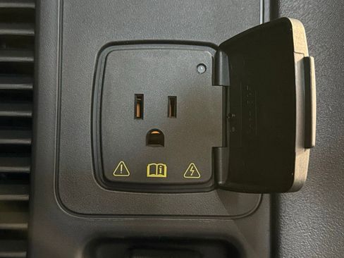 New 2026 Lincoln Navigator Premiere AWD/4WD image 38