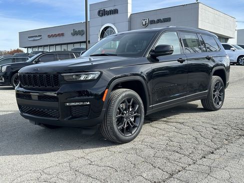New 2025 Jeep Grand Cherokee L Limited image 2