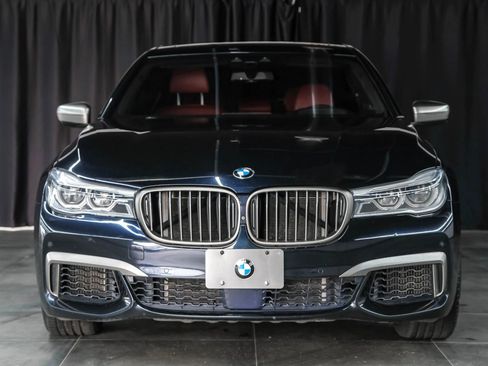 Used 2018 BMW M760i xDrive image 6