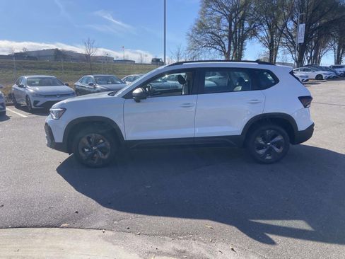 New 2026 Volkswagen Taos S image 6