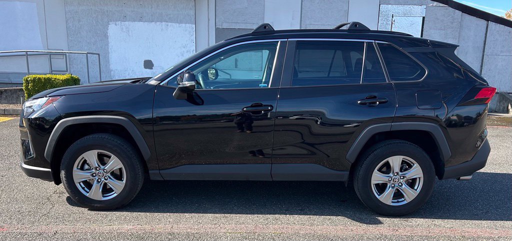 Certified 2023 Toyota RAV4 XLE w/ XLE Grade Weather Package AWD/4WD image 8