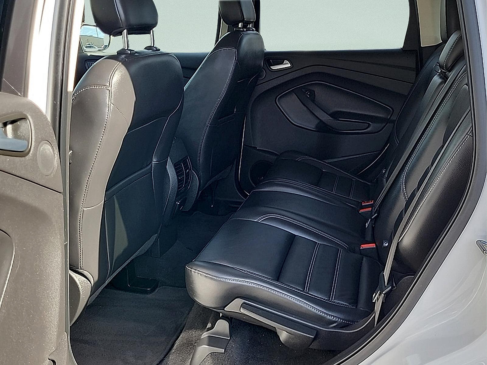 Used 2019 Ford Escape Titanium AWD/4WD image 11