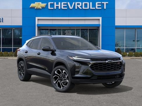 New 2026 Chevrolet Trax RS w/ Sunroof Package FWD image 7