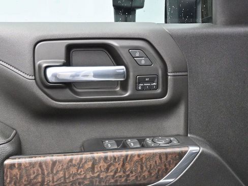 Used 2022 GMC Sierra 2500 Denali w/ Denali Ultimate Package AWD/4WD image 11
