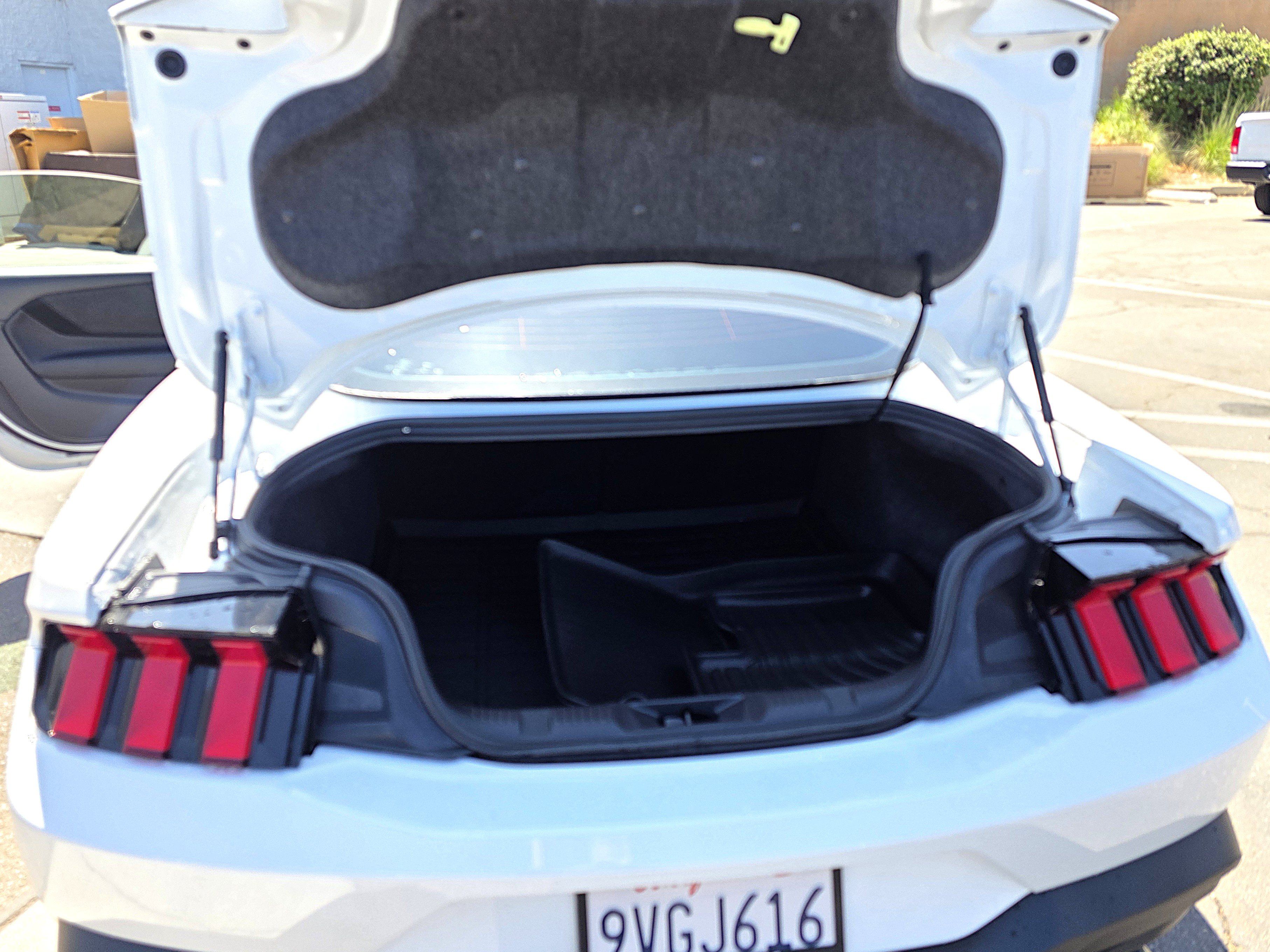 Used 2025 Ford Mustang Coupe RWD image 17
